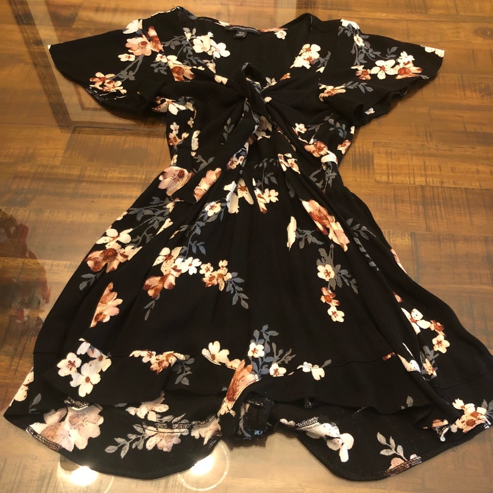 Floral print romper with tie front